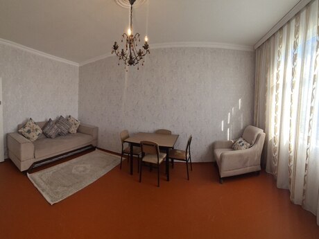 2 otaqlı köhnə tikili - Memar Əcəmi m. - 42 m²