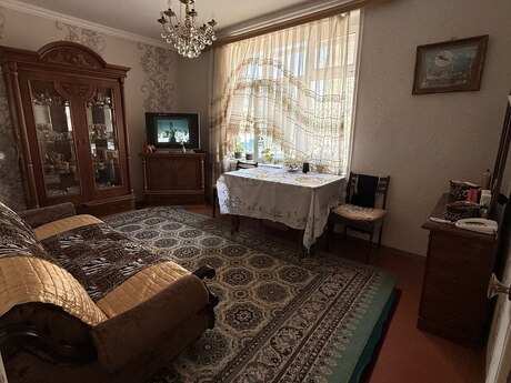 2 otaqlı köhnə tikili - Xətai r. - 42 m²