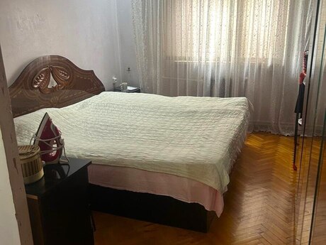 2-комн. вторичка - м. Гянджлик - 55 м²