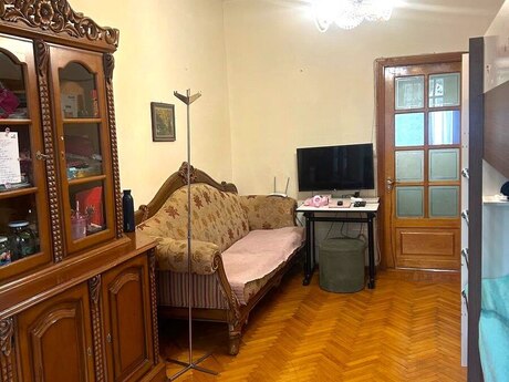2-комн. вторичка - м. Гянджлик - 55 м²