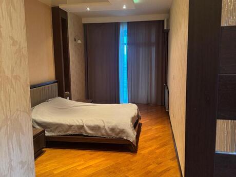 Kirayə 3 otaqlı mənzil, 220 m², Şah İsmayıl Xətai: 2 500 ₼/ay 5
