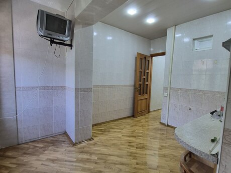 1-комнатная квартира, 48 м², 8-ci mikrorayon: 151 000 ₼ 4