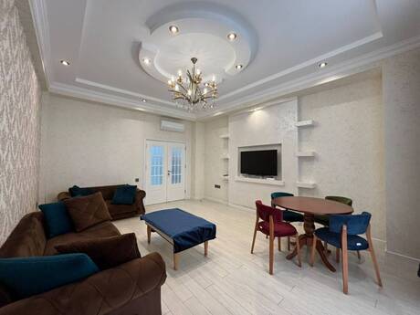 Elan №6355918 - Bakı, Ağ şəhər q., 3 otaqlı, 130 m², 5/6 mərtəbə