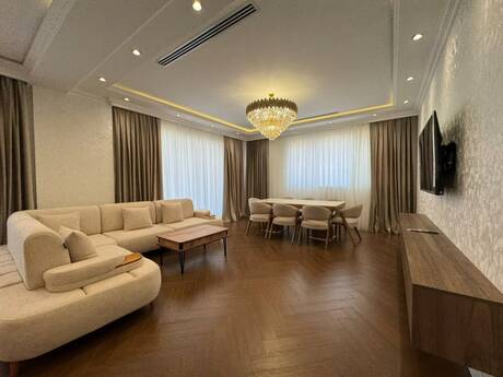 Elan №6356245 - Bakı, Ağ şəhər q., 3 otaqlı, 157 m², 15/20 mərtəbə