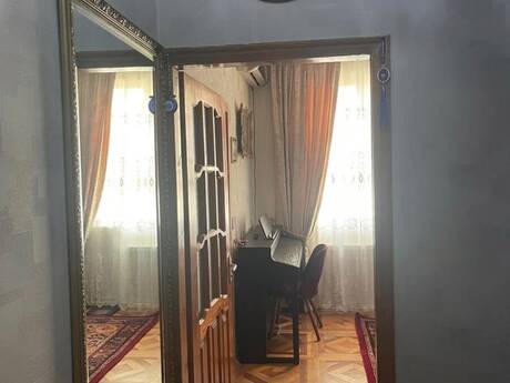 2 otaqlı köhnə tikili - Azadlıq Prospekti m. - 55 m²