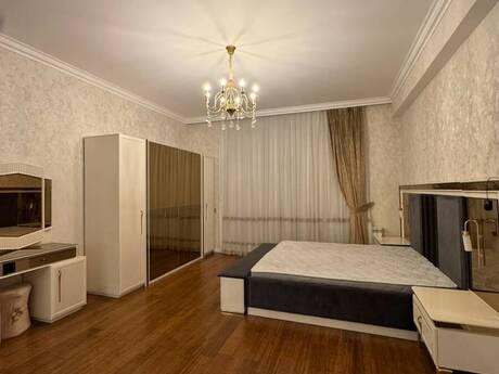 Kirayə 3 otaqlı mənzil, 140 m², Şah İsmayıl Xətai: 2 500 ₼/ay 2