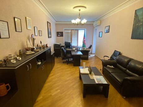 Elan №6356384 - Bakı, Nizami m., 4 otaqlı, 160 m²