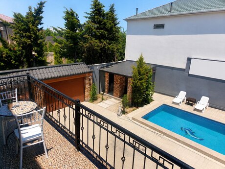 4 otaq · 200 m², Buzovna