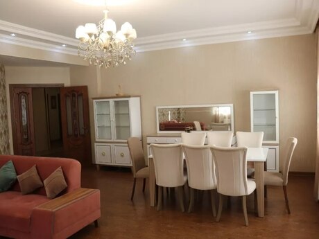 Объявление №6356525 - Баку, м. Элмляр Академиясы, 3-комн., 150 м², 3/16 этаж