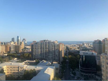 4 otaqlı mənzil, 220 m², 28 May: 550 000 ₼ 3