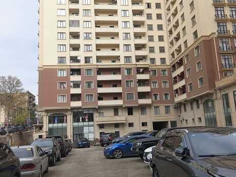 3-комнатная квартира, 164 м², 28 May: 440 000 ₼ 3