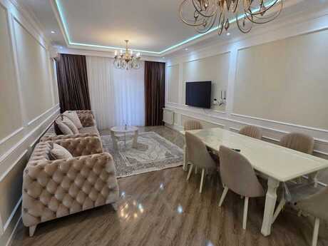 2-комн. новостройка - м. 8 ноября - 106 м²