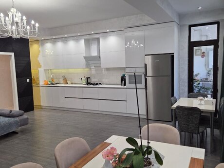 3-room apartment, 126 m², Nəriman Nərimanov: 450 000 ₼ 2