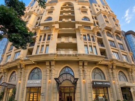 4 otaqlı mənzil, 249 m², 28 May: 1 050 000 ₼ 2