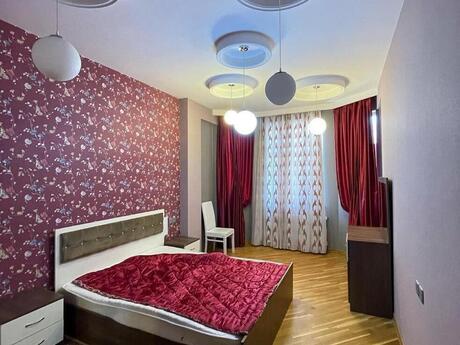 Kirayə 3 otaqlı mənzil, 130 m², Şah İsmayıl Xətai: 1 000 ₼/ay 4