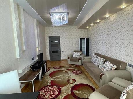 Kirayə 3 otaqlı mənzil, 130 m², Şah İsmayıl Xətai: 1 000 ₼/ay 2