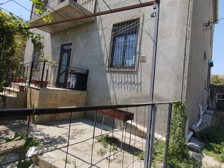 6 otaqlı həyət evi, 300 m², Sulutəpə: 200 000 ₼ 2