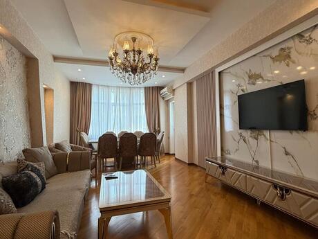 Elan №6356916 - Bakı, Elmlər Akademiyası m., 3 otaqlı, 140 m², 2/16 mərtəbə