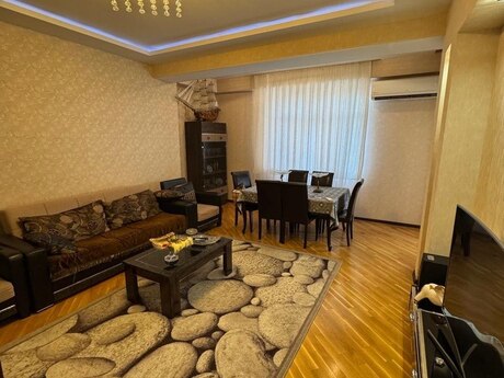 3 otaqlı mənzil, 120 m², İnşaatçılar: 270 000 ₼ 2