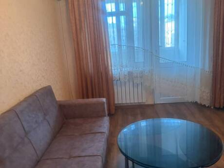 3-комн. вторичка - м. Элмляр Академиясы - 70 м²