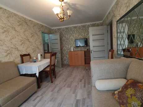 Elan №6357222 - Bakı, Nizami m., 2 otaqlı, 42 m², 2/4 mərtəbə
