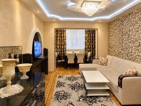 Elan №6357297 - Bakı, 6-cı mikrorayon q., 3 otaqlı, 90 m², 5/9 mərtəbə