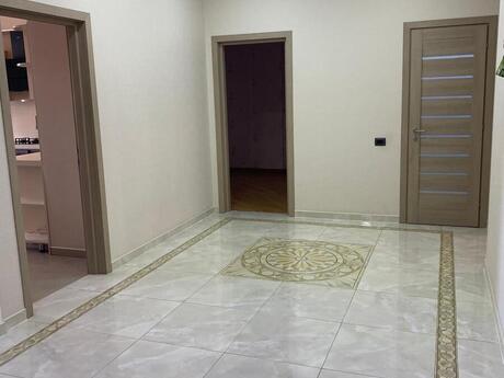 Kirayə 3 otaqlı mənzil, 150 m², İnşaatçılar: 1 100 ₼/ay 3