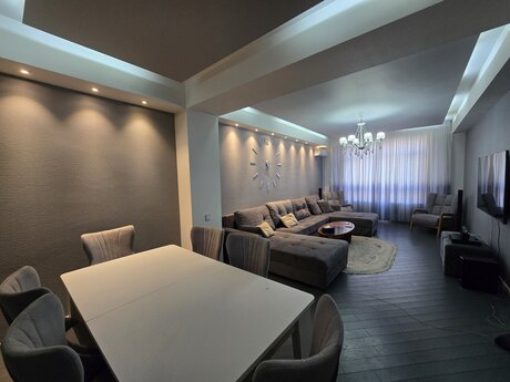 Elan №6357521 - Bakı, Şah İsmayıl Xətai m., 2 otaqlı, 101 m², 19/19 mərtəbə