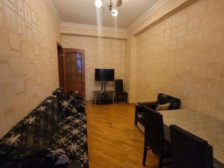 Объявление №6357585 - Баку, м. Элмляр Академиясы, 2-комн., 65 м², 6/166 этаж