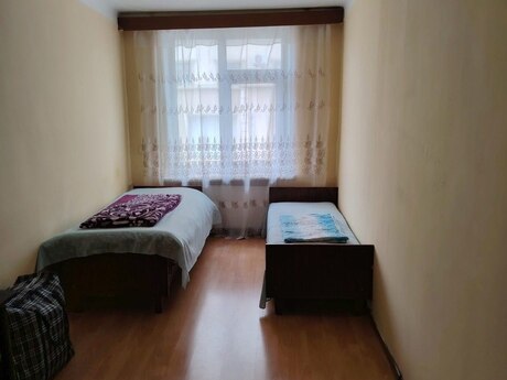 3-комн. вторичка - м. Иншаатчылар - 85 м²