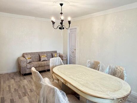 2 otaqlı köhnə tikili - İnşaatçılar m. - 55 m²