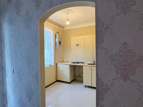 Elan №6358142 - Bakı, Azadlıq Prospekti m., 2 otaqlı, 61 m², 2/5 mərtəbə