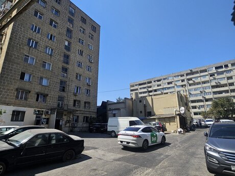 Объявление №6358173 - Баку, м. Иншаатчылар, 3-комн., 80 м², 1/9 этаж