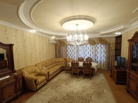 Kirayə 3 otaqlı mənzil, 150 m², Şah İsmayıl Xətai: 1 200 ₼/ay 3