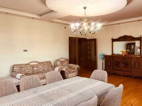 6 otaqlı həyət evi/bağ evi - Biləcəri q. - 250 m²