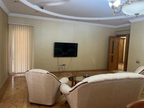 Объявление №6358411 - Баку, м. Низами, 3-комн., 145 м², 10/11 этаж