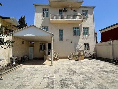 7 otaqlı həyət evi, 300 m², Bakıxanov: 450 000 ₼ 2
