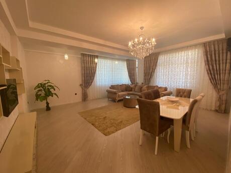 3-room apartment for rent, 135 m², Gənclik: 1 500 ₼/mo 2