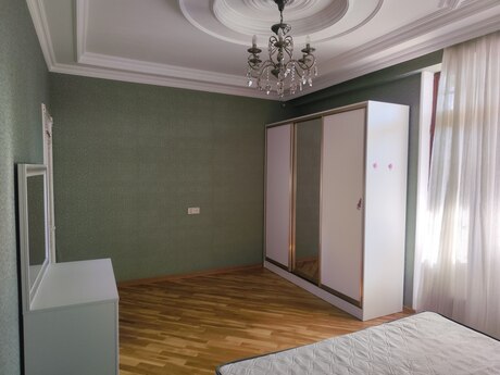 3 otaqlı mənzil, 139 m², İnşaatçılar: 330 000 ₼ 2
