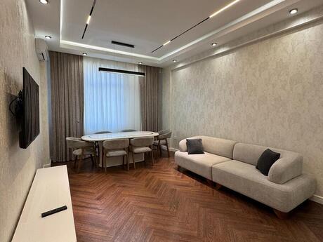 Elan №6358696 - Bakı, Elmlər Akademiyası m., 2 otaqlı, 86 m², 3/17 mərtəbə
