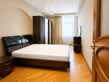 2-комнатная квартира, 105 м², Nəsimi: 237 000 ₼ 3