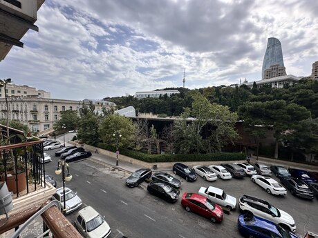3 otaqlı mənzil, 100 m², İçəri Şəhər: 530 000 ₼ 2