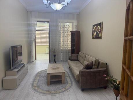 Elan №6358872 - Bakı, Sahil m., 2 otaqlı, 60 m², 3/3 mərtəbə
