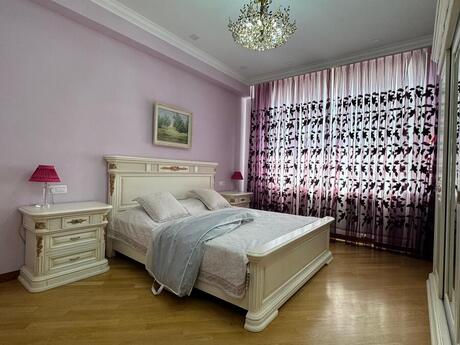 Elan №6358978 - Bakı, Nizami m., 3 otaqlı, 150 m², 14/18 mərtəbə