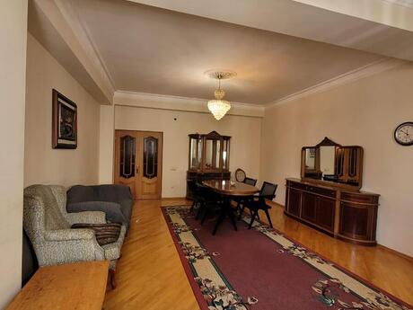 Elan №6359186 - Bakı, Nəsimi r., 4 otaqlı, 165 m², 11/13 mərtəbə