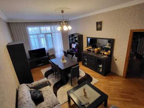 Elan №6359330 - Bakı, 28 May m., 2 otaqlı, 80 m², 3/17 mərtəbə