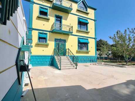 4 otaqlı həyət evi/bağ evi - Həzi Aslanov m. - 528 m²