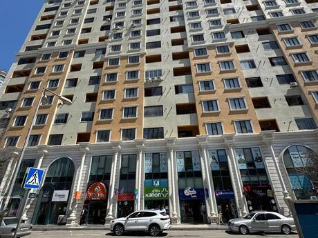 4 otaq · 199 m² · 9/17 mərtəbə, Elmlər Akademiyası