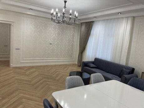 Kirayə 3 otaqlı mənzil, 137 m², Badamdar: 1 500 ₼/ay 3