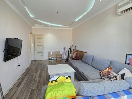 Elan №6359573 - Bakı, Memar Əcəmi m., 3 otaqlı, 90 m², 8/9 mərtəbə